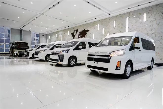 Nine Toyota Hiace Nine Toyota Hiace
