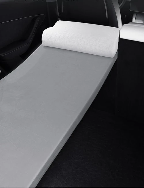 Tesla Model Y camping mattress split design to avoid mattress displacement Tesla Model Y camping mattress split design to avoid mattress displacement