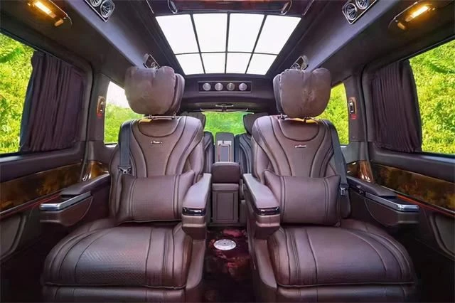 Mercedes-Benz V260L Cerbyd Masnachol Moethus Saith Sedd Gorau, Rhifyn Buddugo...