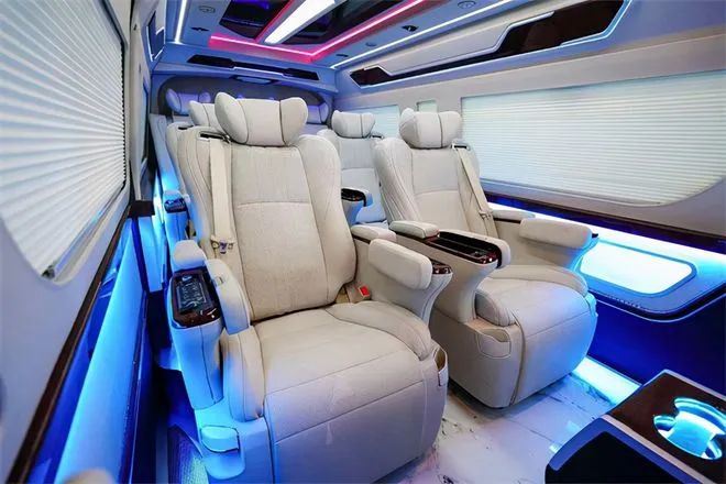 Gwelliannau Mewnol Naw Sedd Toyota Hiace Gan gynnwys Seddi, Goleuadau Cromen,...