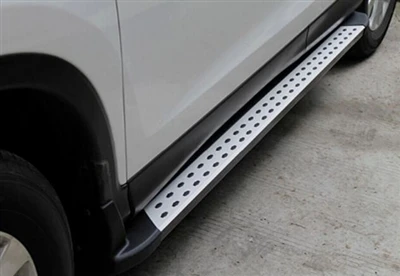 Beth yw swyddogaeth pedal ochr y car?