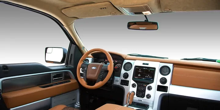 Faint ydych chi'n ei wybod am addasu tu mewn i'r car?