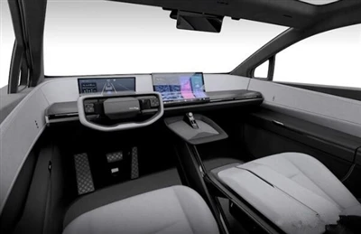 Trelar SUV Newydd Toyota yn Agored!