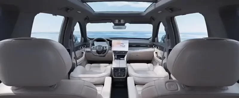 Manteision manylion tu mewn i'r car