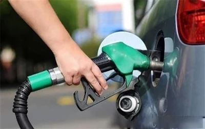 Camddealltwriaeth ynghylch economi tanwydd ceir