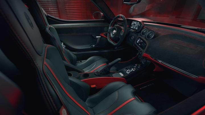 black lerther seats