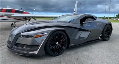 Y Supercar Slash Mwyaf Arloesol